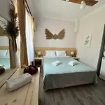 Mavi Lotus Bed & Breakfast 3*