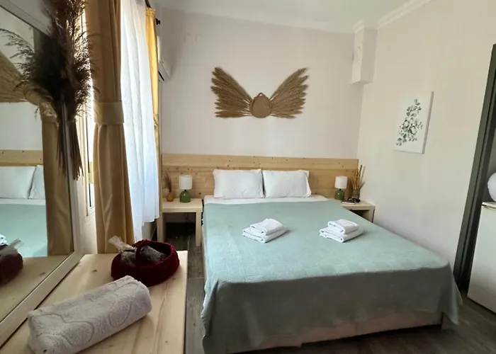 Mavi Lotus Bed & Breakfast 3*